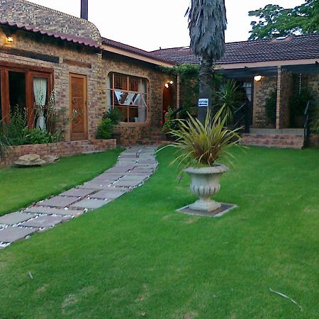 Khokha Moya Guesthouse Ermelo Exterior photo