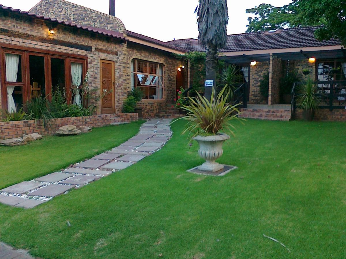 Khokha Moya Guesthouse Ermelo Exterior photo